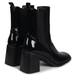 TREASURE -Heel Vibe Shop 3N4A0077