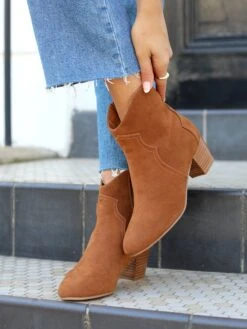 JOSIE 11 JOSIE -Heel Vibe Shop 3N4A8842ln