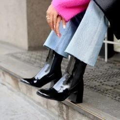 TREASURE -Heel Vibe Shop 3N4A9731sq