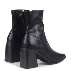 CLAUDIA -Heel Vibe Shop IMG 4045 6cb9daa2 80ad 4072 9a2b 5c3333cb6d09