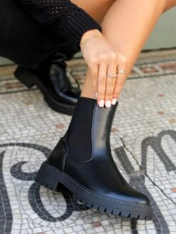 ANDREA -Heel Vibe Shop IMG 6148n