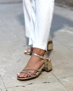 CARNATION 13 CARNATION -Heel Vibe Shop IMG 8821