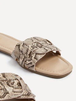 LINKED 11 LINKED -Heel Vibe Shop LINKEDSNAKEPRINT 4